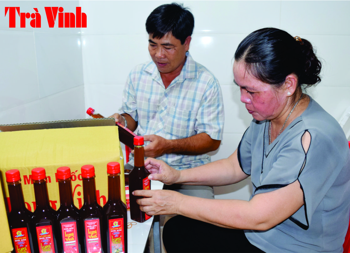 Nước mắm rươi Trà Vinh